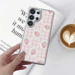 Strawberry Lace - Vogue