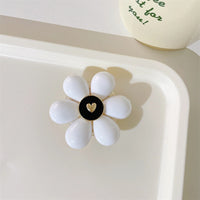 Heart Center Daisy Phone Gripper