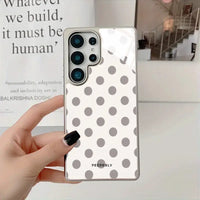 Smoky Dot Muse - Vogue